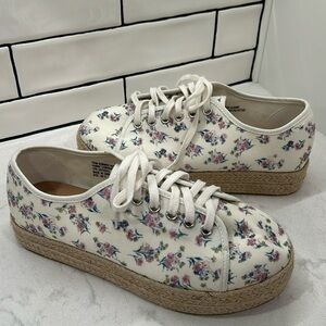 Torrid Canvas Espadrille Ivory Floral Platform Sneaker NWT Women’s 11 WW